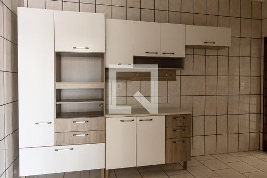 Cozinha de apartamento para alugar com 3 quartos, 120m² em Jardim São Luiz, Ribeirão Preto