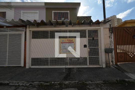 Fachada de casa à venda com 4 quartos, 101m² em Jardim Terezopolis, Guarulhos