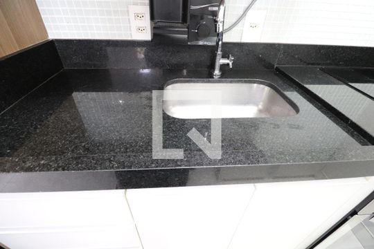 Cozinha de apartamento para alugar com 2 quartos, 56m² em Jardim Flor da Montanha, Guarulhos