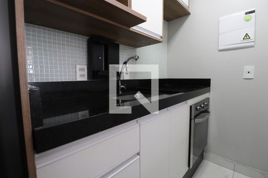 Cozinha de apartamento para alugar com 2 quartos, 56m² em Jardim Flor da Montanha, Guarulhos