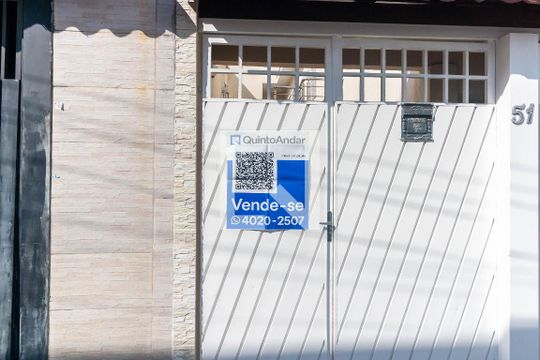 Fachada - Placa Quinto Andar de casa à venda com 2 quartos, 140m² em Vila Ema, São Paulo