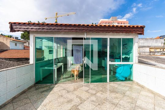 Área Externa de casa à venda com 2 quartos, 140m² em Vila Ema, São Paulo