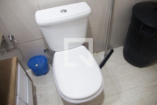 Detalhe banheiro de kitnet/studio à venda com 1 quarto, 42m² em República, São Paulo