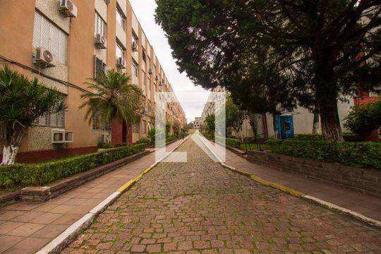Fachada do bloco de apartamento à venda com 2 quartos, 60m² em Medianeira, Porto Alegre