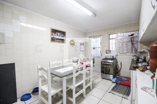 Cozinha 1 de casa à venda com 3 quartos, 67m² em Chora Menino, São Paulo