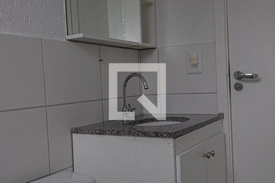 Banheiro de apartamento à venda com 2 quartos, 49m² em Rio Comprido, Rio de Janeiro