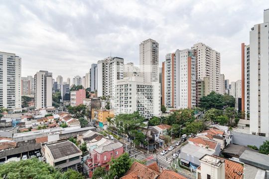 Vista de apartamento à venda com 3 quartos, 100m² em Pinheiros, São Paulo