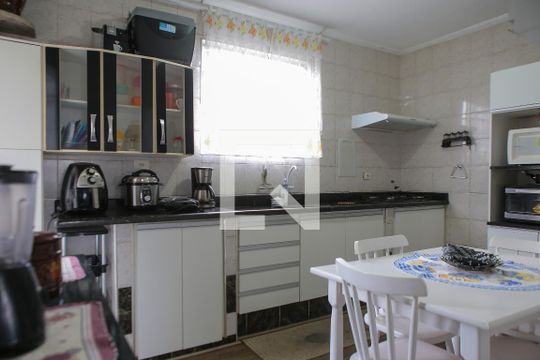 Cozinha de apartamento para alugar com 2 quartos, 90m² em Campo Grande, Santos