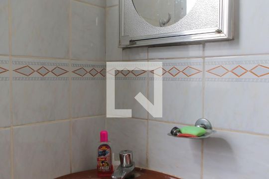 Banheiro da suíte de apartamento para alugar com 2 quartos, 90m² em Campo Grande, Santos