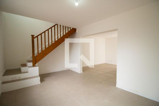 Sala de casa à venda com 2 quartos, 70m² em Ipiranga, São Paulo