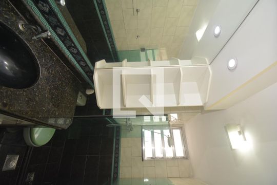 Banheiro de apartamento à venda com 2 quartos, 50m² em Irajá, Rio de Janeiro
