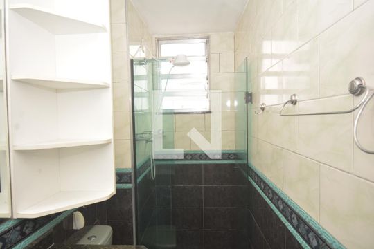 Banheiro de apartamento à venda com 2 quartos, 50m² em Irajá, Rio de Janeiro
