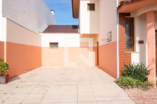 Garagem de casa à venda com 5 quartos, 234m² em Chapeu do Sol, Porto Alegre