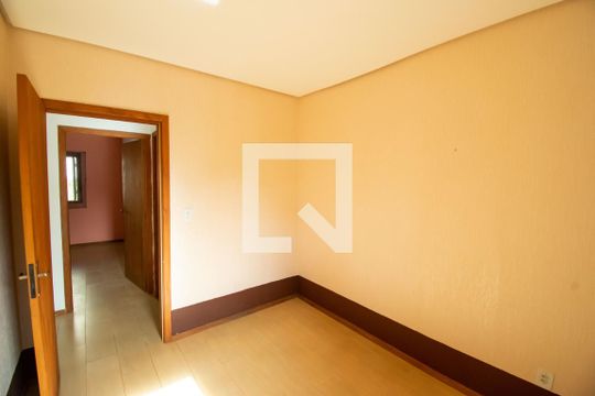 Quarto 2 de casa à venda com 5 quartos, 234m² em Chapeu do Sol, Porto Alegre