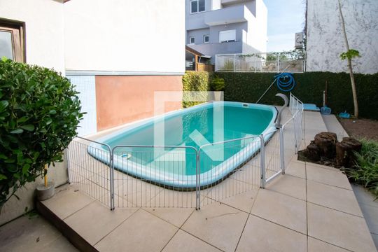 Piscina de casa à venda com 5 quartos, 234m² em Chapeu do Sol, Porto Alegre
