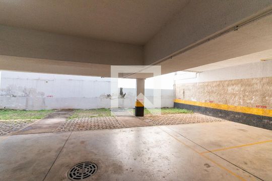 Garagem de apartamento à venda com 3 quartos, 72m² em Serrano, Belo Horizonte