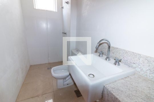 Banheiro de apartamento à venda com 3 quartos, 72m² em Serrano, Belo Horizonte