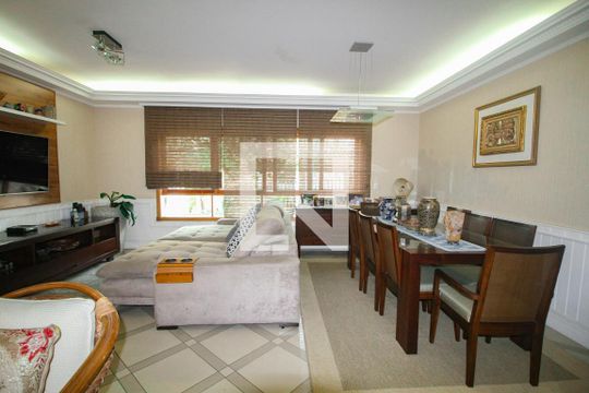 Sala de casa à venda com 3 quartos, 430m² em Conjunto Residencial Santa Terezinha, São Paulo