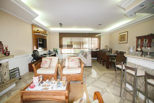 Casa à venda com 3 quartos, 430m² em Conjunto Residencial Santa Terezinha, São Paulo