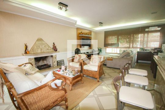 Sala de casa à venda com 3 quartos, 430m² em Conjunto Residencial Santa Terezinha, São Paulo