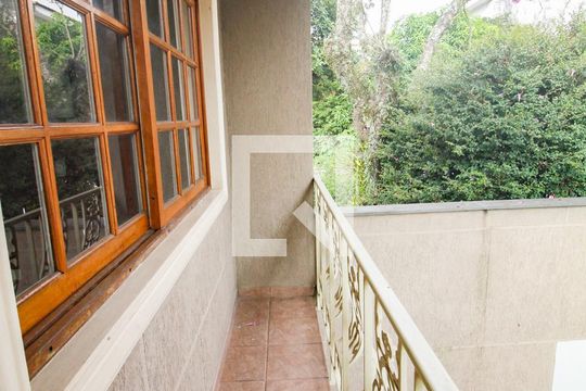 Varanda de casa à venda com 3 quartos, 430m² em Conjunto Residencial Santa Terezinha, São Paulo