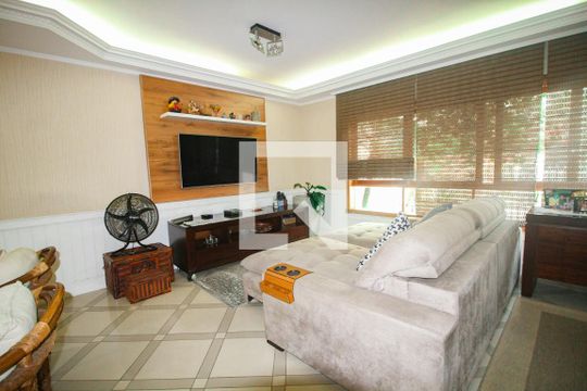 Sala de casa à venda com 3 quartos, 430m² em Conjunto Residencial Santa Terezinha, São Paulo