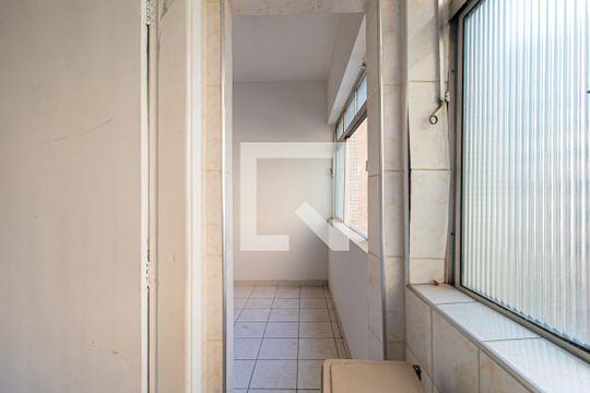 Cozinha de kitnet/studio para alugar com 1 quarto, 26m² em Bela Vista, São Paulo