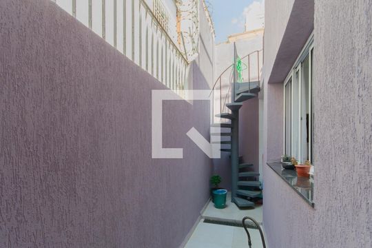 Quintal de casa à venda com 3 quartos, 145m² em Liberdade, São Paulo