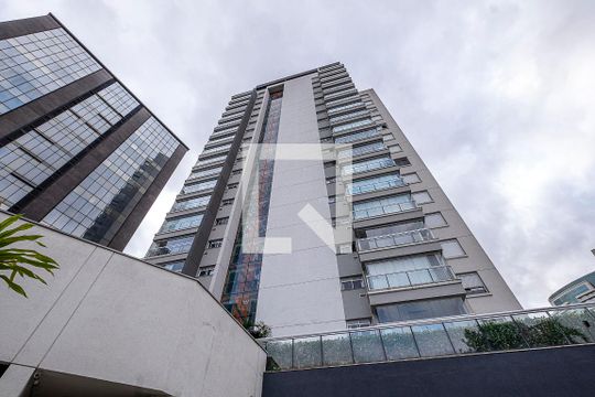 Fachada de apartamento para alugar com 2 quartos, 84m² em Pinheiros, São Paulo