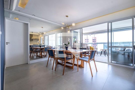 Sala de apartamento para alugar com 2 quartos, 84m² em Pinheiros, São Paulo
