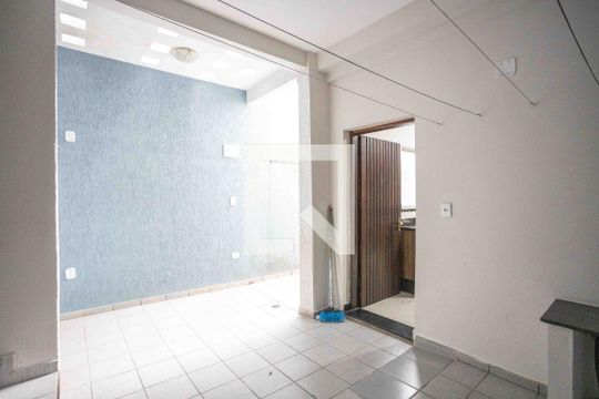 Área comum de casa à venda com 3 quartos, 173m² em Piraporinha, Diadema