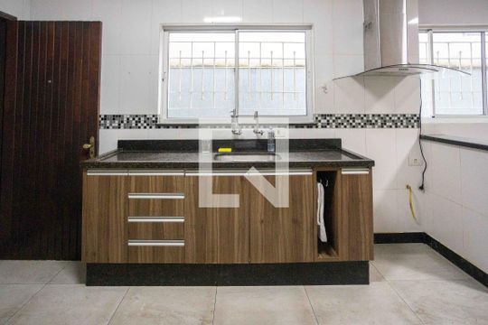 Cozinha de casa à venda com 3 quartos, 173m² em Piraporinha, Diadema