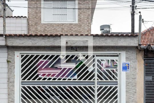 Fachada de casa à venda com 3 quartos, 173m² em Piraporinha, Diadema