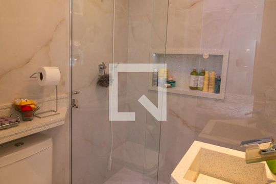 Banheiro Suíte 2 de apartamento para alugar com 2 quartos, 124m² em Vila Invernada, São Paulo