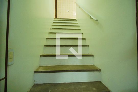 Acesso a garagem casa de casa à venda com 3 quartos, 253m² em Jardim Carvalho, Porto Alegre