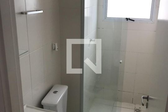 Banheiro de apartamento para alugar com 2 quartos, 50m² em Novo Osasco, Osasco