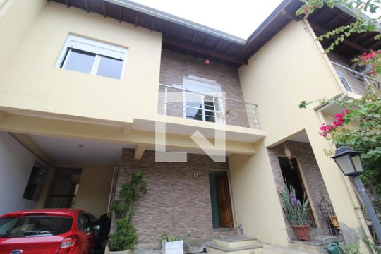 Fachada de casa para alugar com 5 quartos, 200m² em Centro Histórico, Canoas