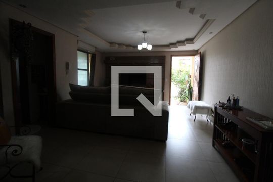 Sala de Estar de casa para alugar com 5 quartos, 200m² em Centro Histórico, Canoas