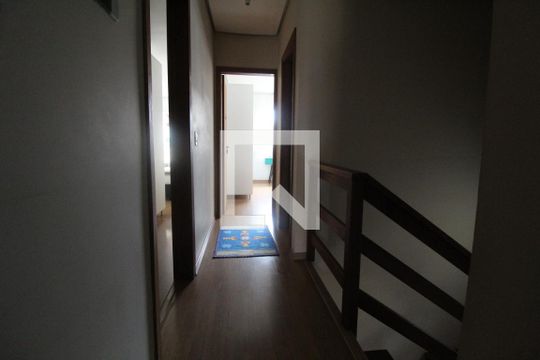 Corredor de casa para alugar com 5 quartos, 200m² em Centro Histórico, Canoas