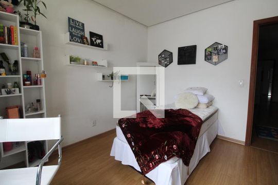 Quarto 1 de casa para alugar com 5 quartos, 200m² em Centro Histórico, Canoas