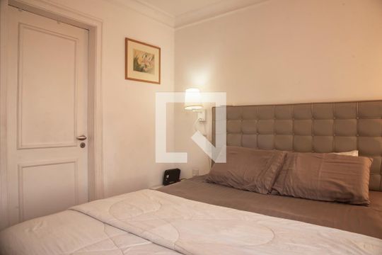 Suíte de apartamento para alugar com 2 quartos, 153m² em Vila Clementino, São Paulo