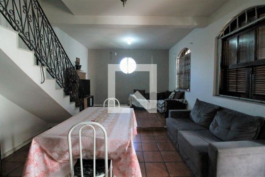 Sala 1 de casa à venda com 5 quartos, 450m² em Méier, Rio de Janeiro
