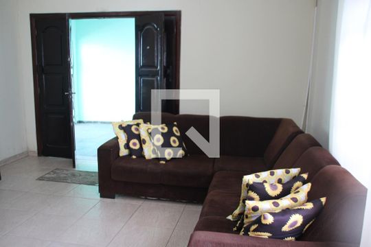 Sala de casa à venda com 4 quartos, 350m² em Itaquera, São Paulo