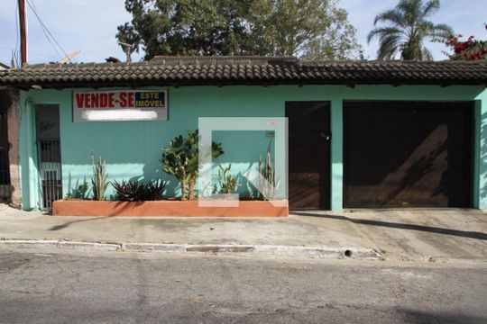 Fachada de casa à venda com 4 quartos, 350m² em Itaquera, São Paulo
