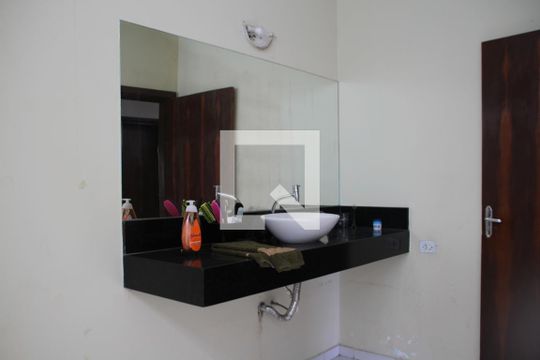 Banheiro de casa à venda com 4 quartos, 350m² em Itaquera, São Paulo