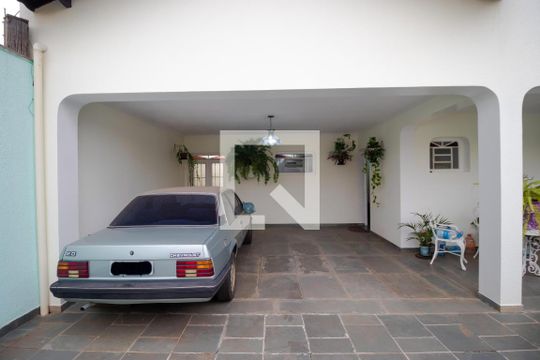 Garagem de casa à venda com 4 quartos, 363m² em Cidade Universitária, Campinas