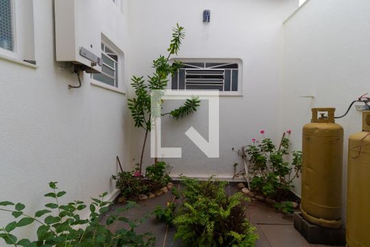 Área de Luz de casa à venda com 4 quartos, 363m² em Cidade Universitária, Campinas