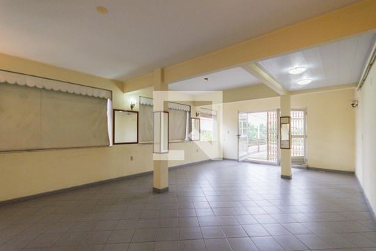 Sala 1 de casa para alugar com 1 quarto, 500m² em Freguesia de Jacarepaguá, Rio de Janeiro