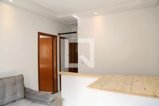 Sala de casa para alugar com 2 quartos, 53m² em Caiçara, Praia Grande