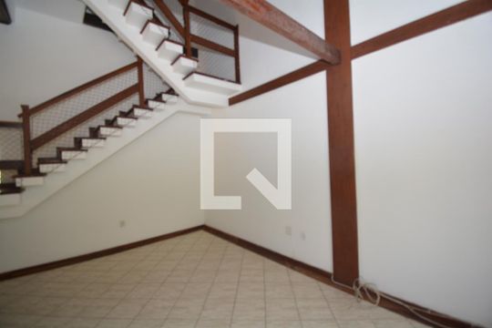 Sala de Estar de casa à venda com 4 quartos, 319m² em Vila Valqueire, Rio de Janeiro
